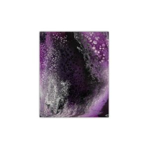 Tableau Vytech révèle un champ d’alvéoles violettes et noires, ouvert sur l’infini du rêve.
